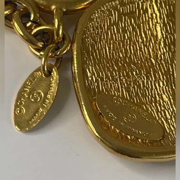 Chanel Necklace - Picture 8 of 9